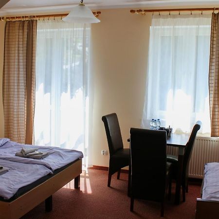 Pensjonat 4 Pory Roku Duszniki Zdrój Esterno foto